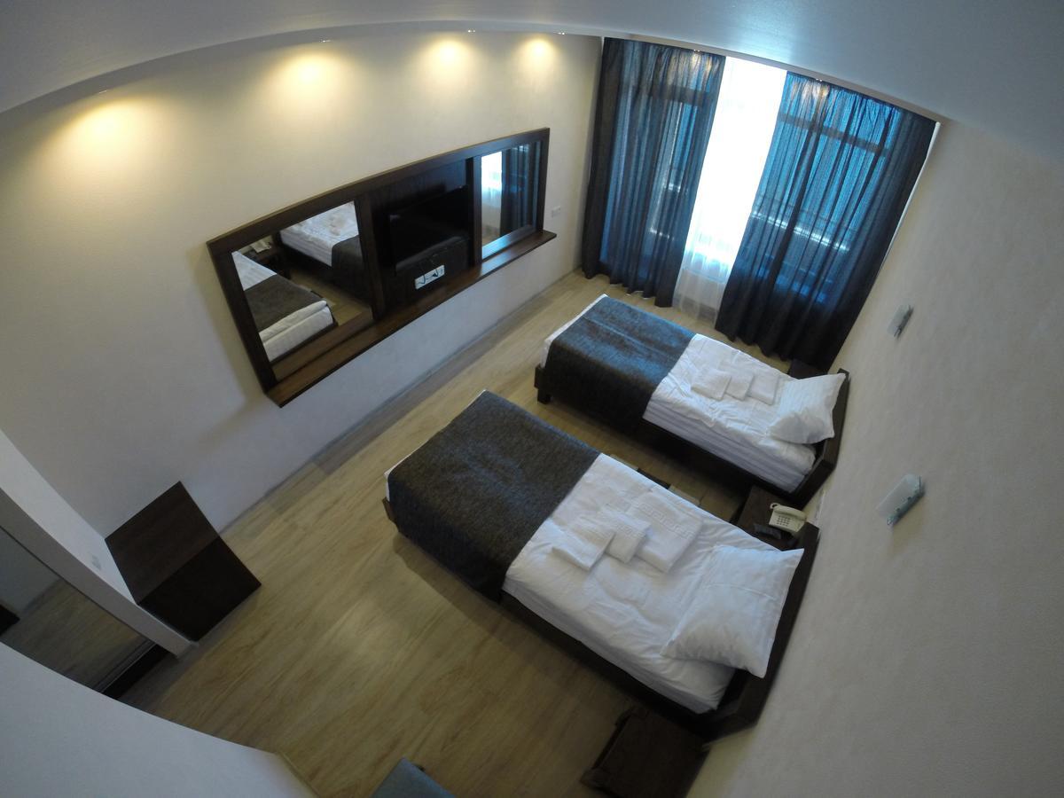 Viro Hotel Chornomorsk Buitenkant foto