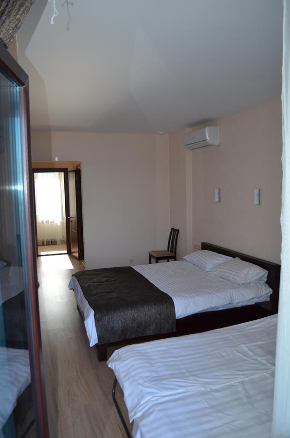 Viro Hotel Chornomorsk Buitenkant foto